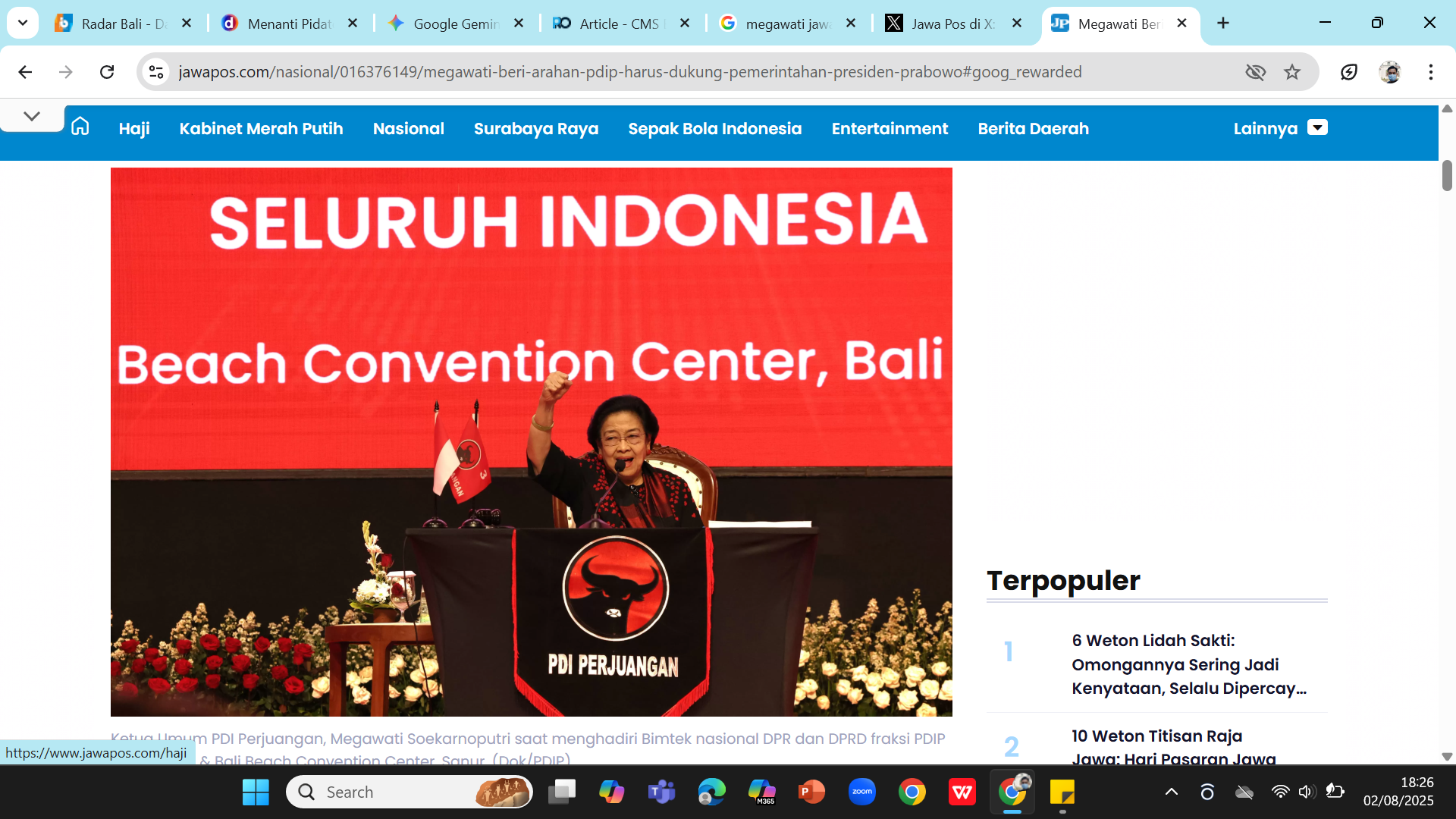 PEMERSATU - Megawati saat memberi arahan di depan anggota Fraksi PDIP se-Indonesia di Bali Beach Convention Center