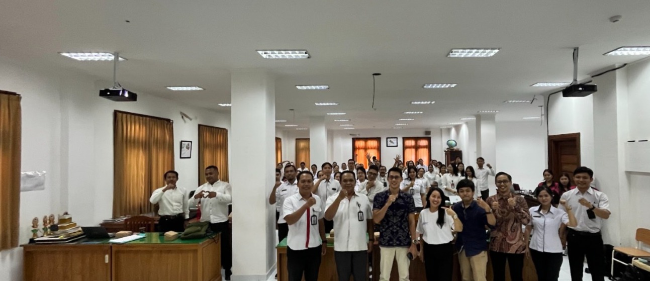 S1 Pendidikan Sejarah FKIP Unmas melakukan pendampingan di SMA Negeri 9 Denpasar, Rabu, 09 Juli 2025.