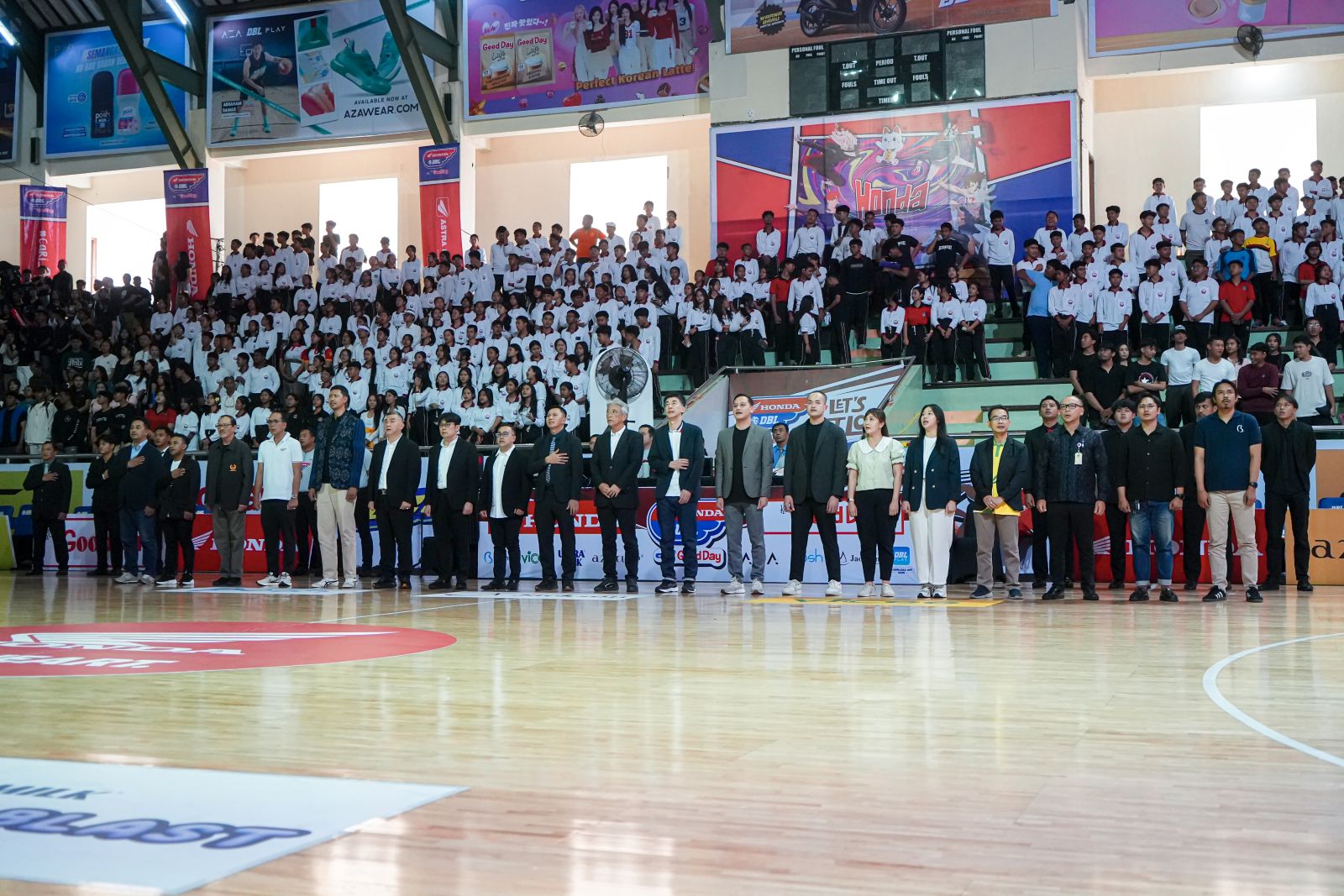 PARA PETINGGI DI ARENA: Suasana pembukaan Honda DBL With Kopi Good Daya 2025 yang dibuka oleh CEO PT DBL Indonesia Azrul Ananda dan jajaran Manajemen Top  AHM dan sponsor di GOR Purna Krida Kerobokan