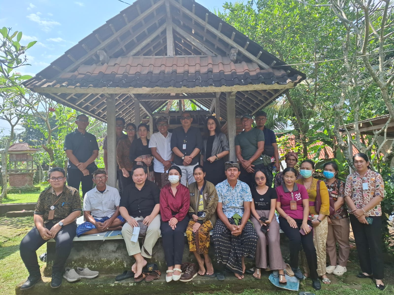 CLEAR: Pihak RSUD Sanjiwani, Dinas Kesehatan Gianyar mengunjungi keluarga bayi meninggal di Pejeng Kelod, Tampaksiring.