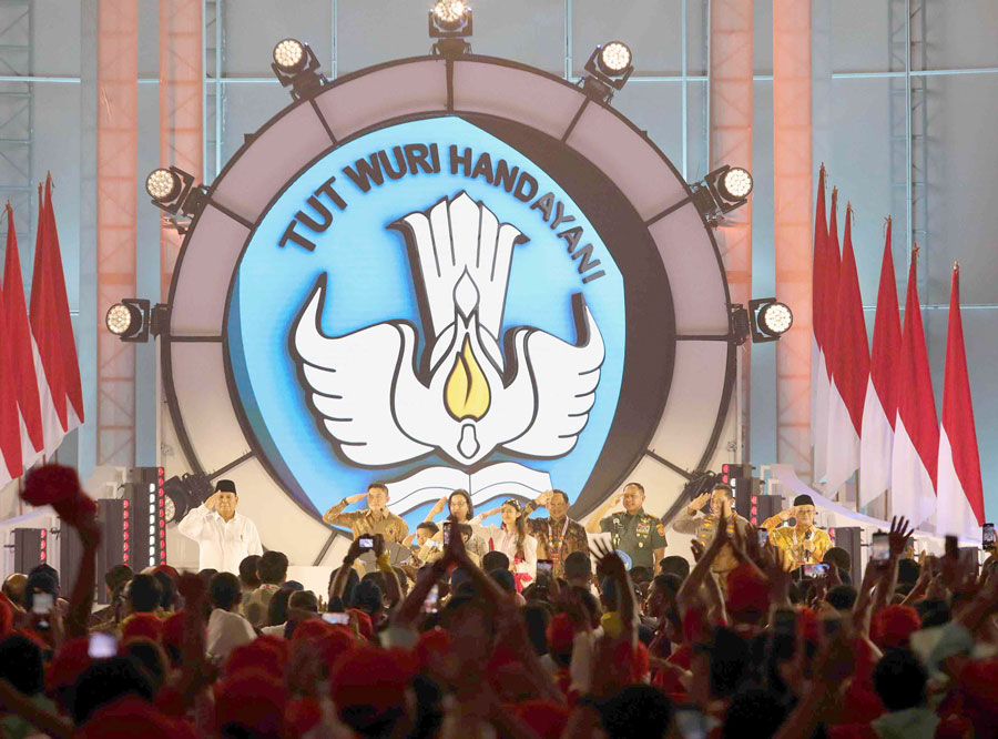 Sejumlah daerah di Bali mengalami kekurangan guru dan tenaga kependidikan karena tingginya angka pensiun dan tidak sinkronnya rekrutmen CASN yang sesuai kebutuhan. 