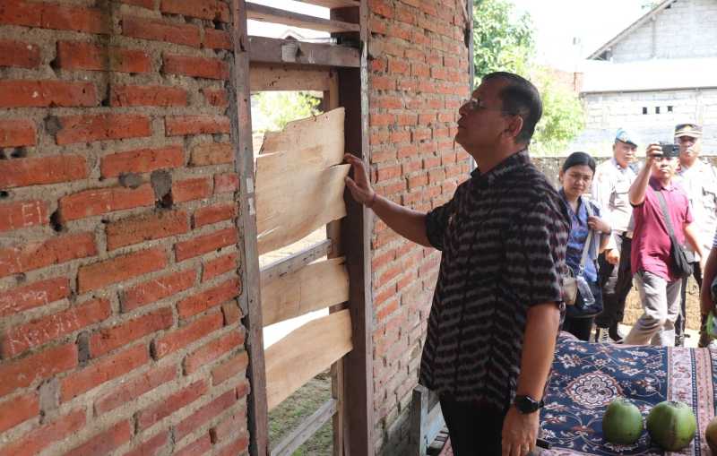 PEDULI SESAMA: Bupati Buleleng, I Nyoman Sutjidra, ajak elemen masyarakat sisihkan rezeki, sebagai aksi nyata bantuan sosial di bulan kemerdekaan. (istimewa).