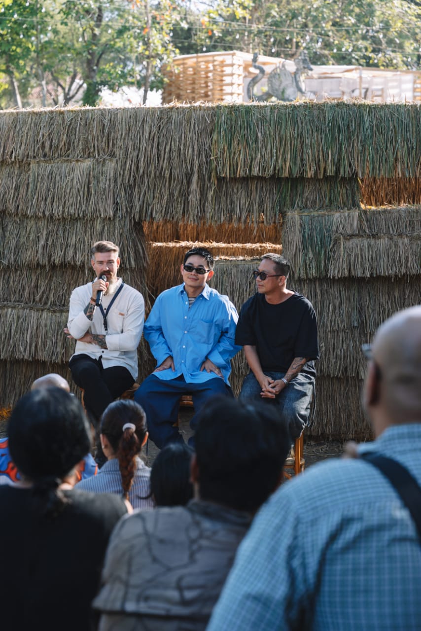The Balvenie menghadirkan The Makers Project di Bali, berkolaborasi dengan seniman multidisipliner Indonesia, Lianggono dari Studio Lianggono.