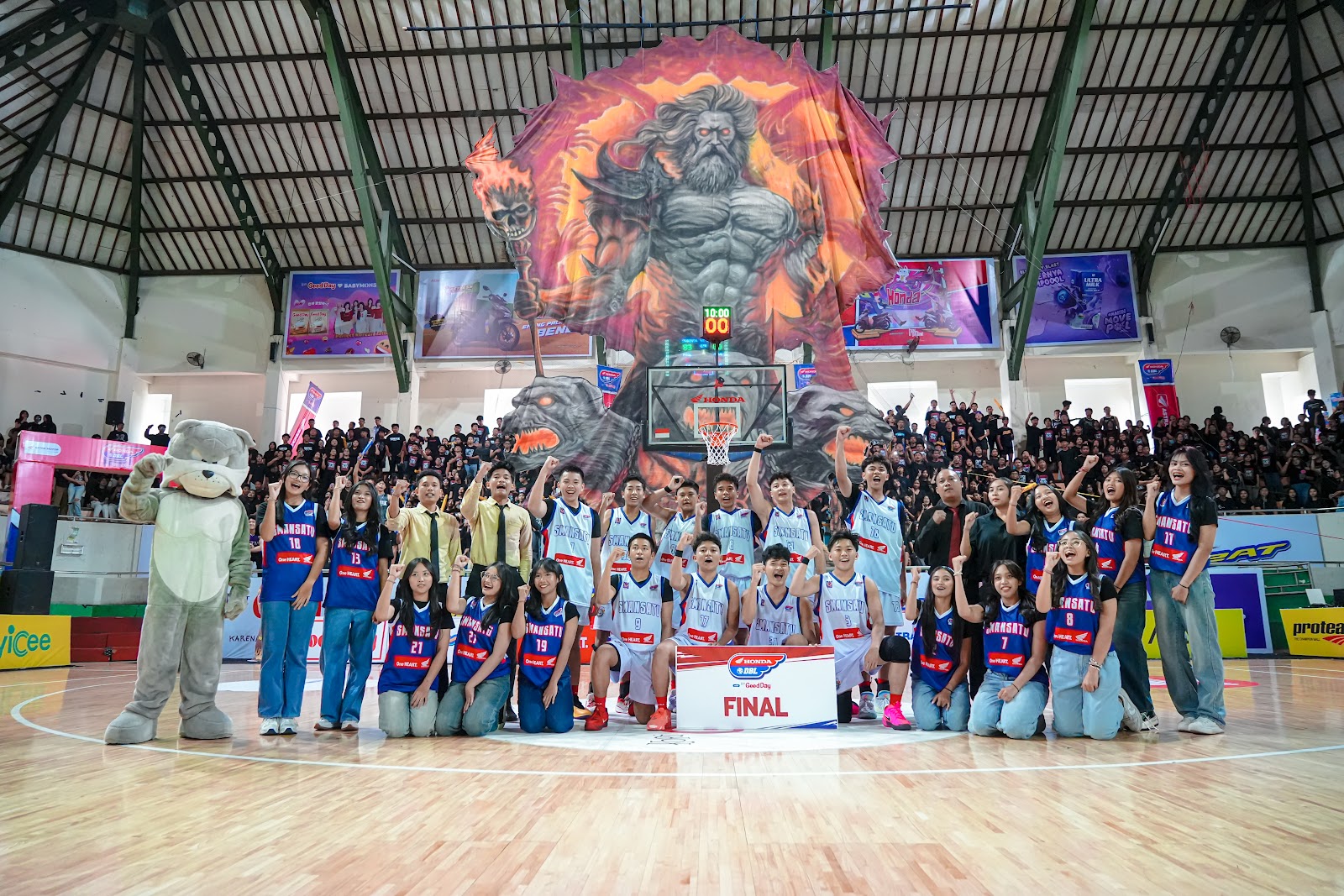 KUNCI TIKET FINAL: Tim putra dan putri SMAN 1 (Smansa) Denpassar sama-sama mengunci tiket di partai final Honda DBL With Kopi Good Day 2025 Bali di Purna Krida (14/8/2025)