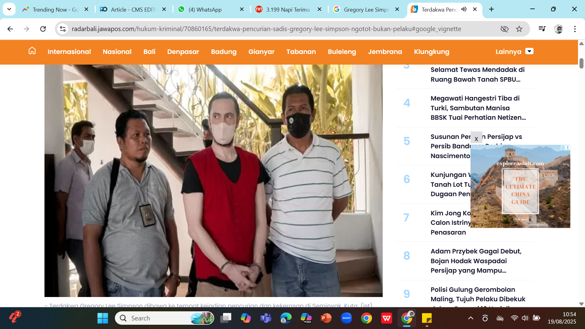 BEBAS - Gregory Lee Simpson saat menjalani persidangan kasus curas di PN Denpasar.