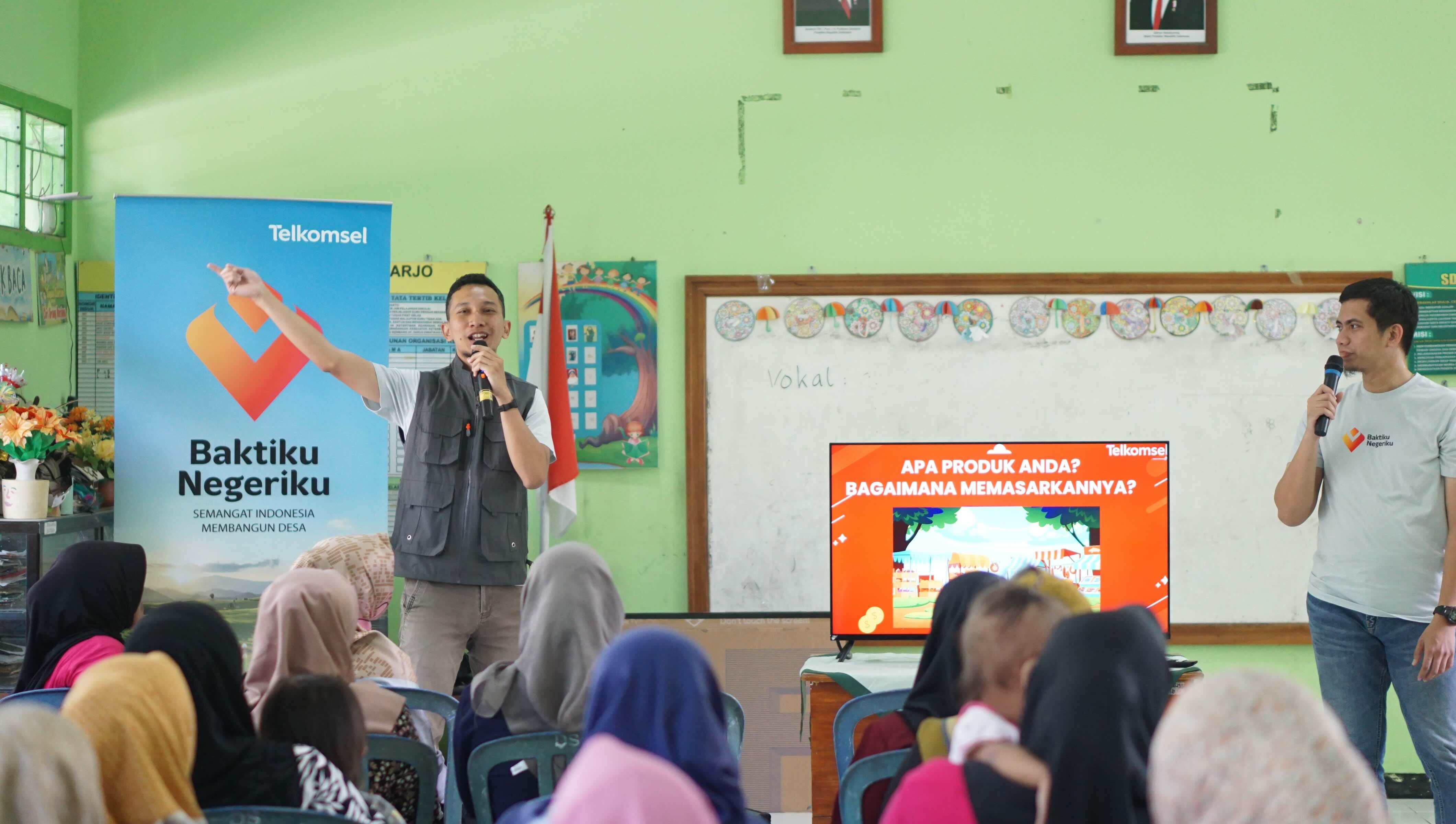 Tema nasional tahun ini selaras dengan tema Telkomsel dalam merayakan kemerdekaan, yakni &ldquo;Nyalakan Semangat Indonesia&rdquo;
