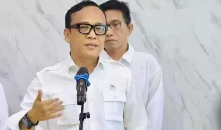 DITANGKAP KPK : Wakil Menteri Tenaga Kerja (Wamenaker) Immanuel Ebenezer. (Foto: Fedrik Tarigan/ Jawa Pos)