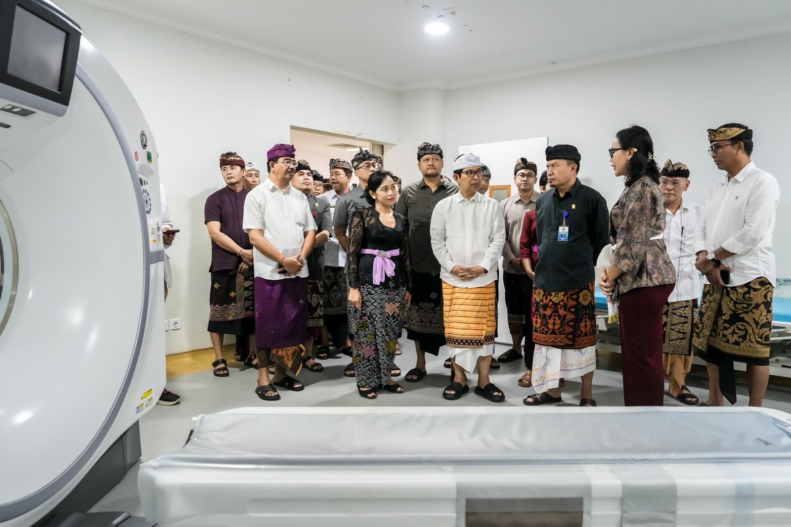 Bupati Wayan Adi Arnawa, bersama Wabup Bagus Alit Sucipta, melaksanakan kunjungan kerja sekaligus melaksanakan Rakor di Rumah Sakit Universitas Udayana (RS Unud) Jimbaran, Kuta Selatan, Kamis (21/8).
