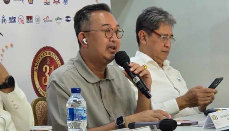 BEBERKAN KULINER ALA RESTO : Ketua  Gabungan Industri Pariwisata Indonesia (GIPI), Bali dan Bali Tourism Board, Ida Bagus Agung Partha Adnyana. (Foto Marsellus Pampur)