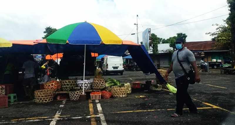 HAPUS CITRA LAMA, BANGUN CITRA BARU : Suasana di Kawasan Terminal Pesiapan di Desa Dauh Peken, Tabanan.(juliadi/Radar Bali)