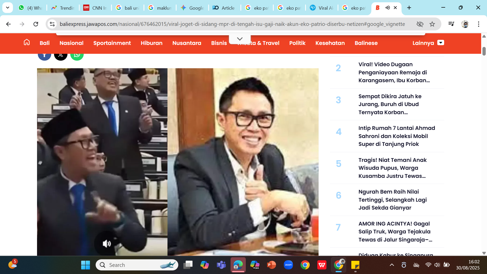 ILUSTRASI - Eko Patrio dan Uya Kuya saat berjoget seusai sidang umum DPR-MPR di Jakarta.