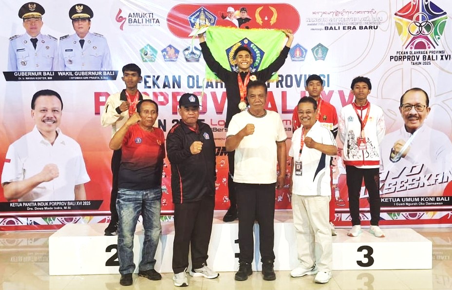 MENDOMINASI : Atlet muathay Klungkung dominan di ajang Porprov Bali 2025. (Foto: Humas KONI Klungkung)