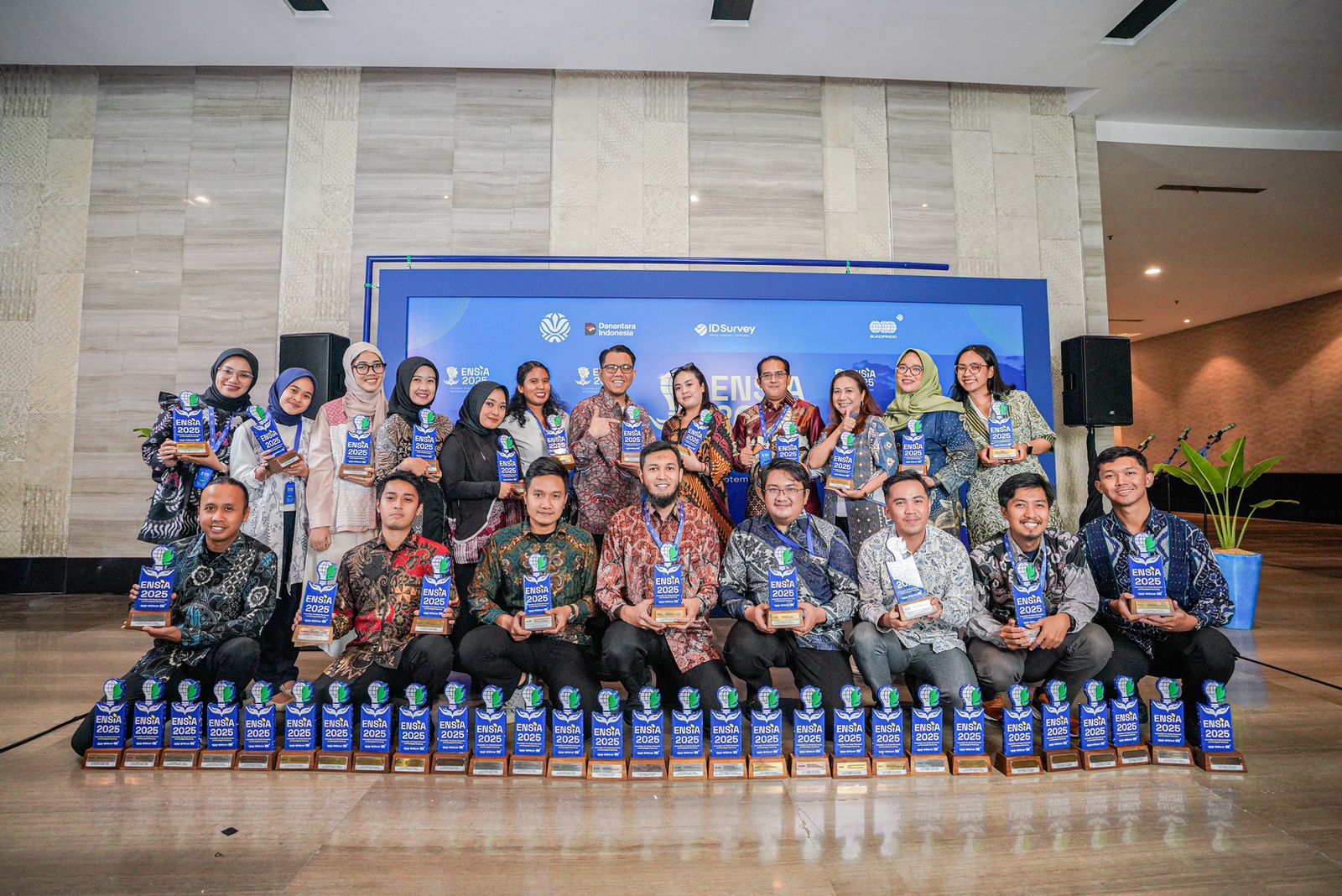 Tahun ini Pertamina Patra Niaga Regional Jatimbalinus berhasil membawa pulang 70 penghargaan ajang ENSIA 2025.