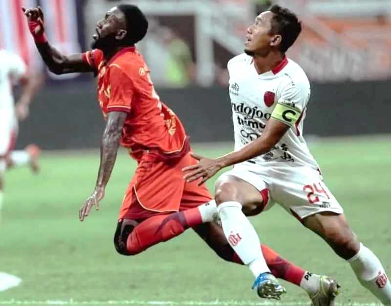 CUMA SEBIJI GOL : Bali United saat melawan Persija, di Jakarta Internasional Stadium (JIS), Jakarta Utara (14/9/2025), berakhir dengan skor 1-1. (foto: IG/media persija)