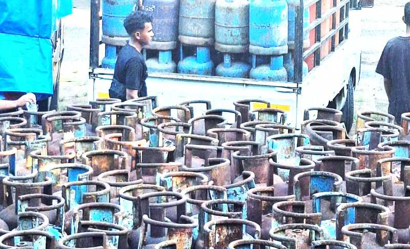 SEGERA DILELANG: Ribuan barang bukti tabung gas lpg ini segera dilelang oleh Kejari Gianyar melalui KPKNL Denpasar.(Foto:Kejari Gianyar)