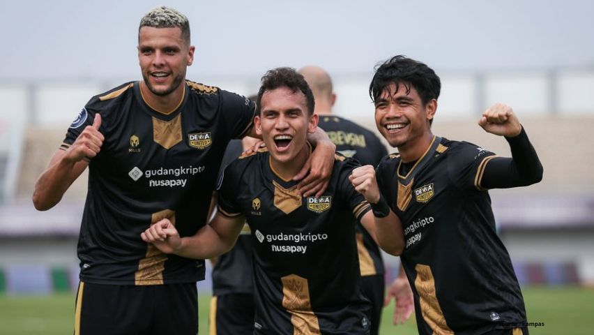Prediksi Gol Dewa United vs Persebaya Surabaya: Siapa Penentu Kemenangan?