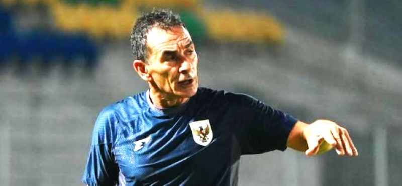 MENEER YANG PRODUKNYA GAGAL : Gerald Vanenburg masih tetap menjadi pelatih U-23 meski PSSI menunjuk Indra Sjafri untuk menukangi tim SEA Games 2025. (Instagram @geraldvanenburgofficial)