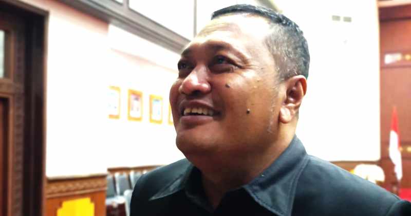SUDAH MEMBACA GELAGAT : Bupati Gianyar I Made Mahayastra menegaskan bahwa penanganan vila illegal sudah lama dilakukan. (foto:Istimewa)