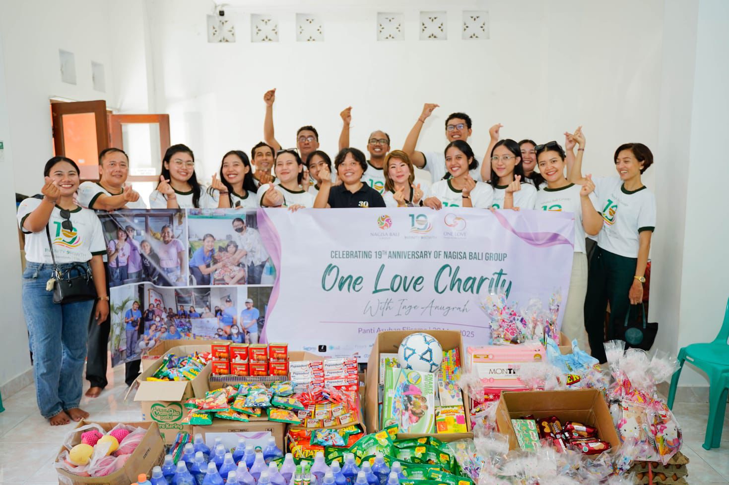 Tahun ini One Love Charity menggelar kegiatan sosial di beberapa titik di Bali untuk merayakan ulang tahun pertama.