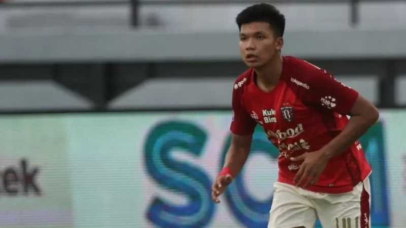 OPTIMISTIS : Bek andalan Bali United, Kadek Arel Priyatna. (miftahuddin/radar bali)