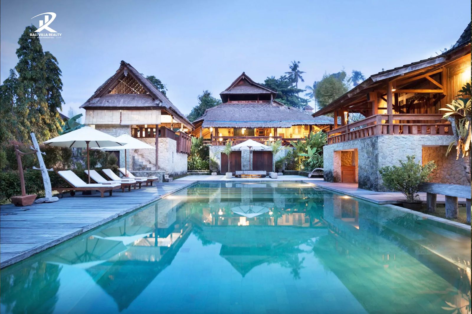 Desain Javanese Joglo.  Sumber: Bali Villa Realty by ILOT Property Bali.