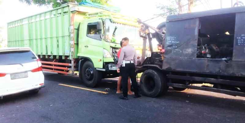 BERUNTUN: Kajadian truk yang terlibat kecelakaan di Jalan Denpasar- Gilimanuk. (Satlantas POlres Jembrana)