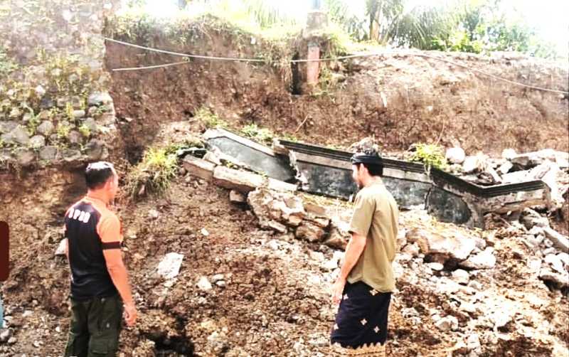BERISIKO SUSULAN : Longsor di Banjar Dangin Pangkung Jangu, Desa Pohsanten, hasil asesmen berpotensi meluas jika tidak segera ditangani. (Foto: BPBD Jembrana)