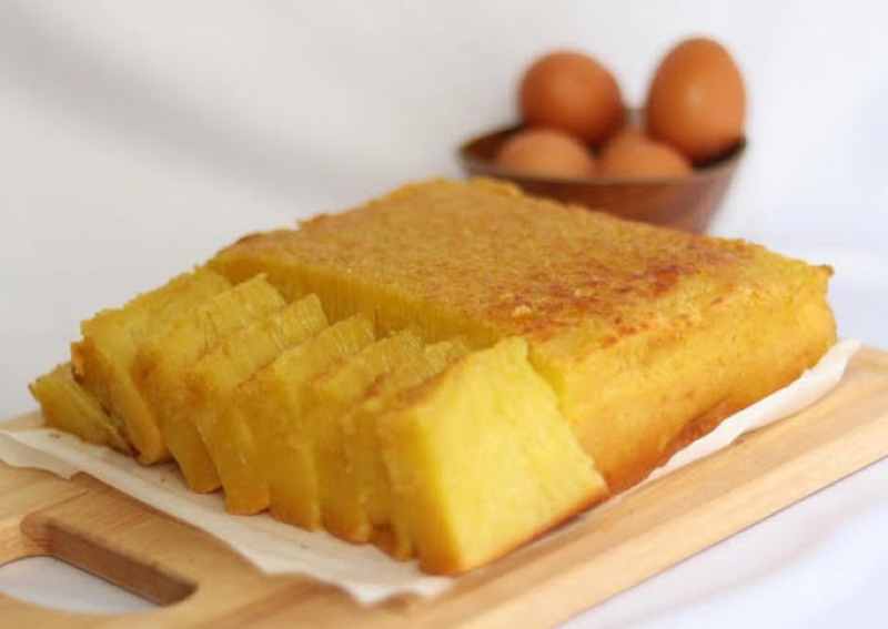 CUMA NAMA SAJA, BUKAN DAERAH : Tampilan kuliner khas Medan, bika Ambon, yang bukan dari Ambon.  (Instagram @bikaambonahun)