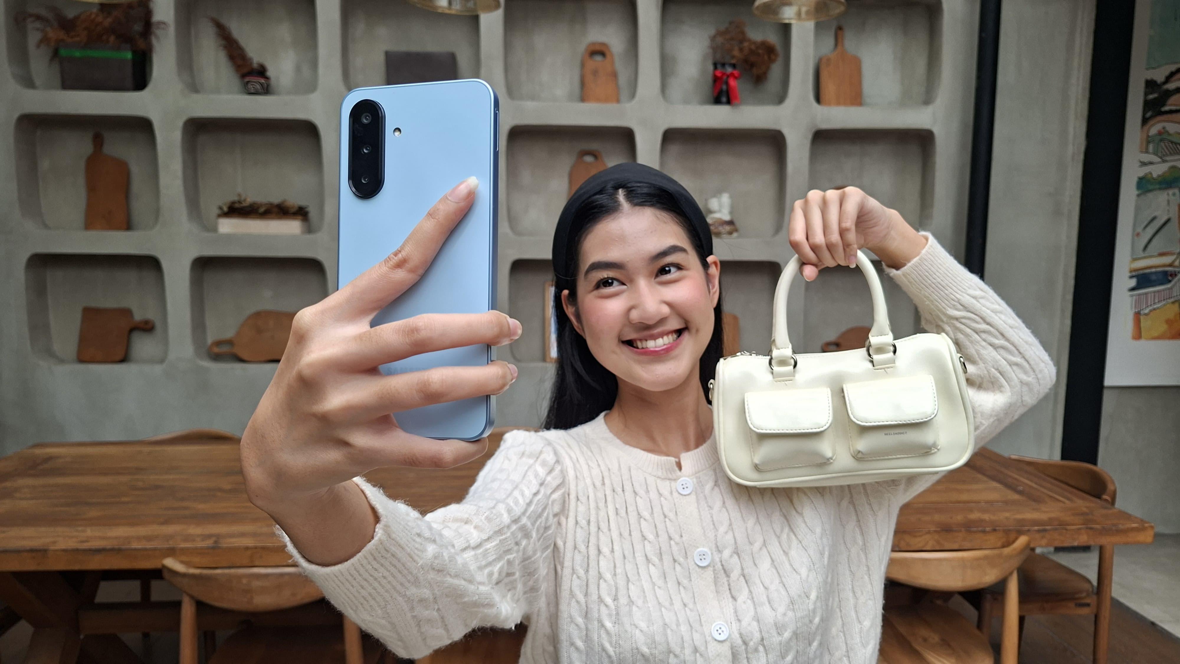 Bikin konten affiliate yang bagus dengan ponsel dua jutaan terbaru Galaxy A17.