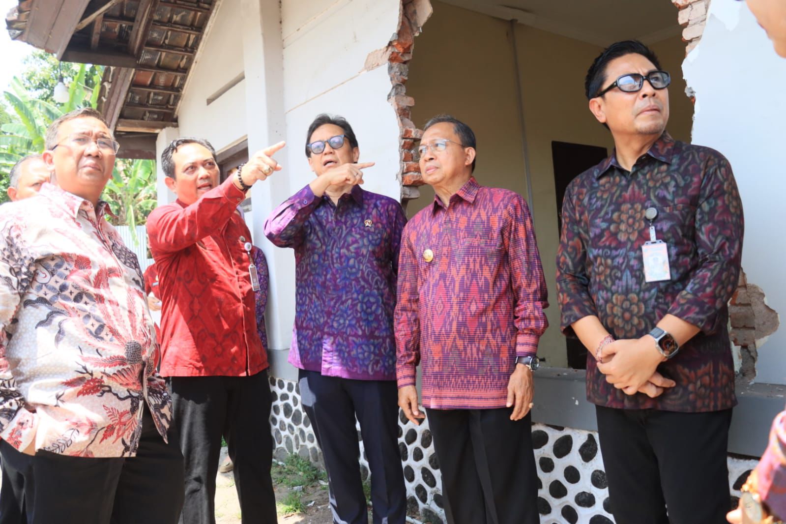 Gubernur Bali Wayan Koster didampingi Wakil Walikota Denpasar I Kadek Agus Arya Wibawa menerima kunjungan kerja Menteri Kesehatan RI Budi Gunadi Sadikin di RSUD Wangaya, Jumat (24/10).
