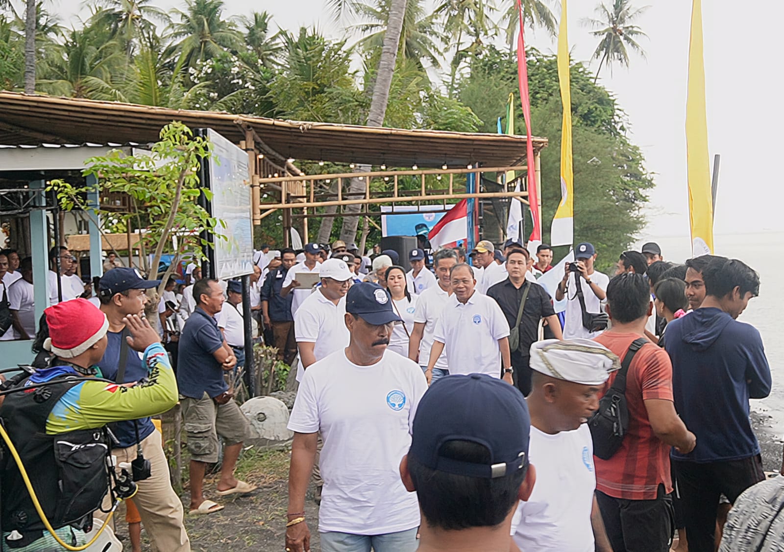 Gubernur Bali Wayan Koster menghadiri Festival Bahari &ldquo;Jaladhi Vistara&rdquo; di Desa Bondalem, Kecamatan Tejakula, Buleleng, pada Sabtu (25/10/2025).
