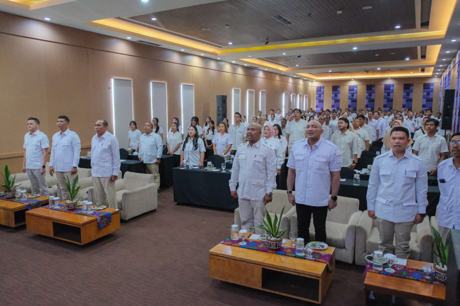 Ketua DPD Gerindra Provinsi Bali, Made Muliawan Arya alias De Gadjah, Sekretaris DPD Gerindra Bali I Kadek &ldquo;Rambo&rdquo; Budi Prasetya, Ketua PAC Gerindra se-Kota Denpasar, ranting, dan anak ranting (26/10)
