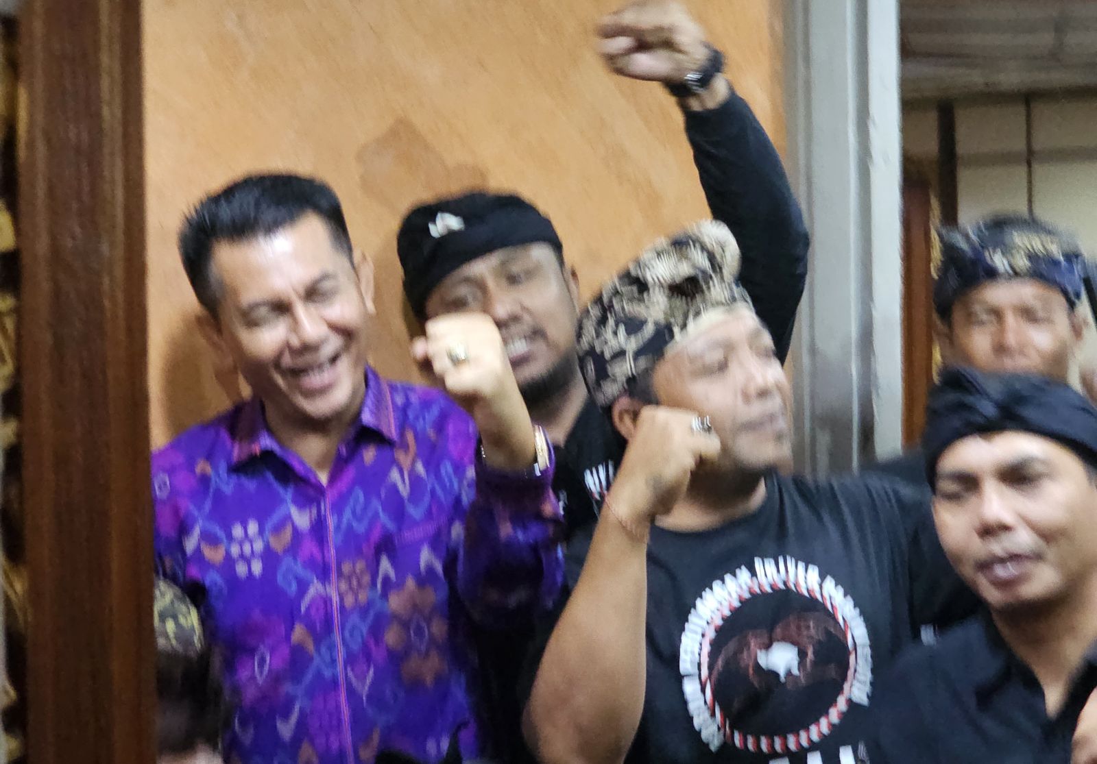 TEMUI KETUA DEWAN: Sejumlah pentolan Forum Driver se- Bali ikut mengawasi Raperda Ojek Online dengan aturan baru di DPRD Bali, 28 Oktober 2025.