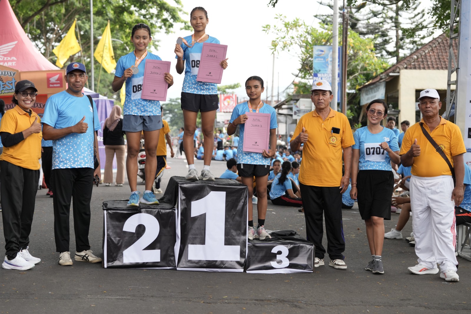 JAWARA: Peserta Fun Run Serangkaian Dies Natalis STKIP Agama Hindu Amlapura, Minggu (2/11/2025).