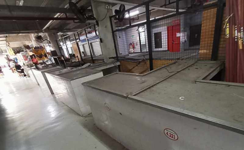 SEPI : Kondisi los lantai atas, lantai 3 dan 4 Pasar Badung. (Adrian Suwanto/Radar Bali)
