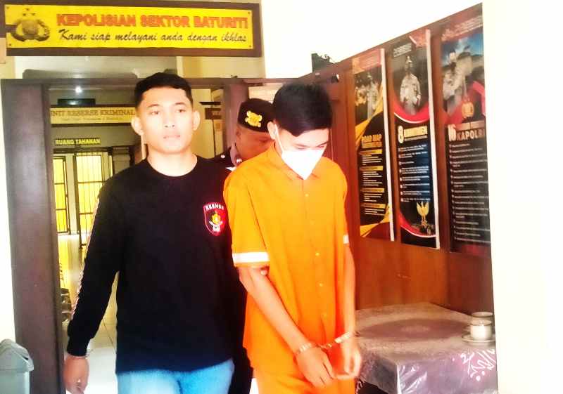 DIRINGKUS : Pelaku pencurian J ditangkap dan terkuak modus aksinya. (Juliadi/Radar Bali)