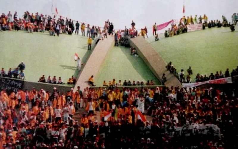 Ilustrasi Gerakan Reformasi 1998 yang melengserkan Soeharto dari jabatan presiden. (dok.JawaPos.com)