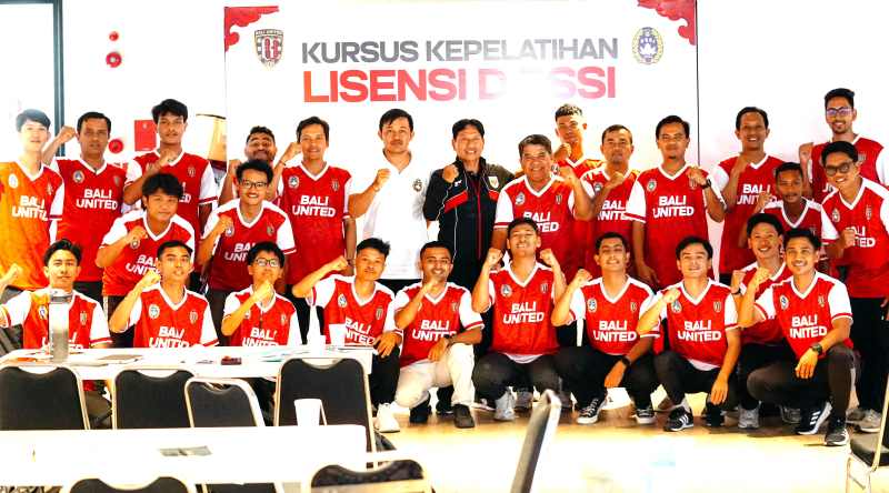 ANTUSIAS : Kursus Kepelatihan Lisensi D Nasional PSSI kembali digelar di Bali United Training Center, Gianyar. (foto: Bali United untuk Radar Bali)