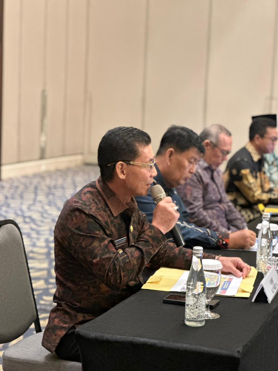 Bupati Klungkung I Made Satria mengikuti Rapat Koordinasi Lintas Sektoral. Bertempat di Sheraton Grand Jakarta Gandaria City Hotel, Kebayoran Lama, Jakarta Selatan, Rabu (12/11).