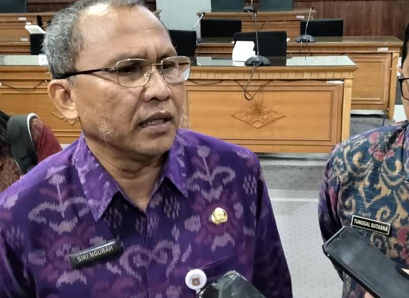 BEBERKAN TUNGGAKAN : Kepala Badan Pengelola  Keuangan dan Aset Daerah (BPKAD) Karangasem, I Nyoman Siki Ngurah. (Foto zulfika Rahman)