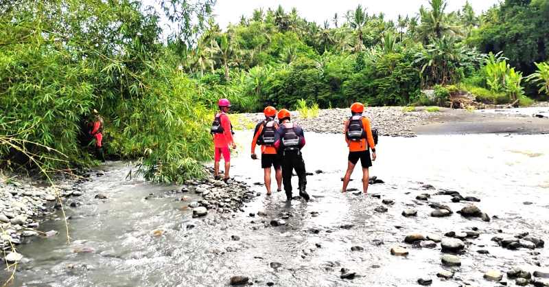 NIHIL: Pencarian korban hilang terseret arus Sungai Bilukpoh, Jembrana akhirnya dihentikan. (foto: dok SAR Jembrana)