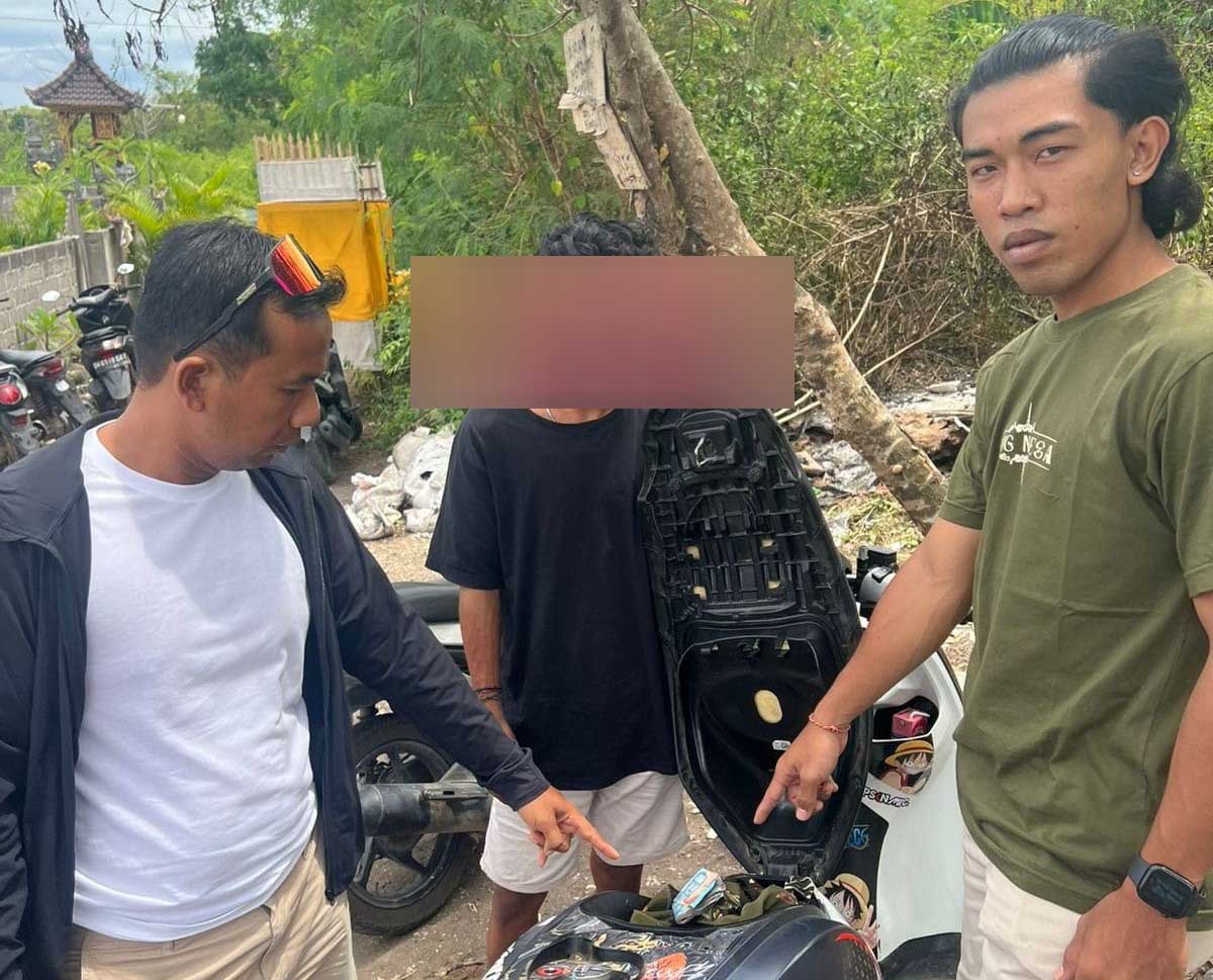 AKSINYA TEREKAM CCTV  : Pria berinisial PA ini ditangkap setelah menilap uang dan ponsel. (Foto: Polsek Nusa Penida)