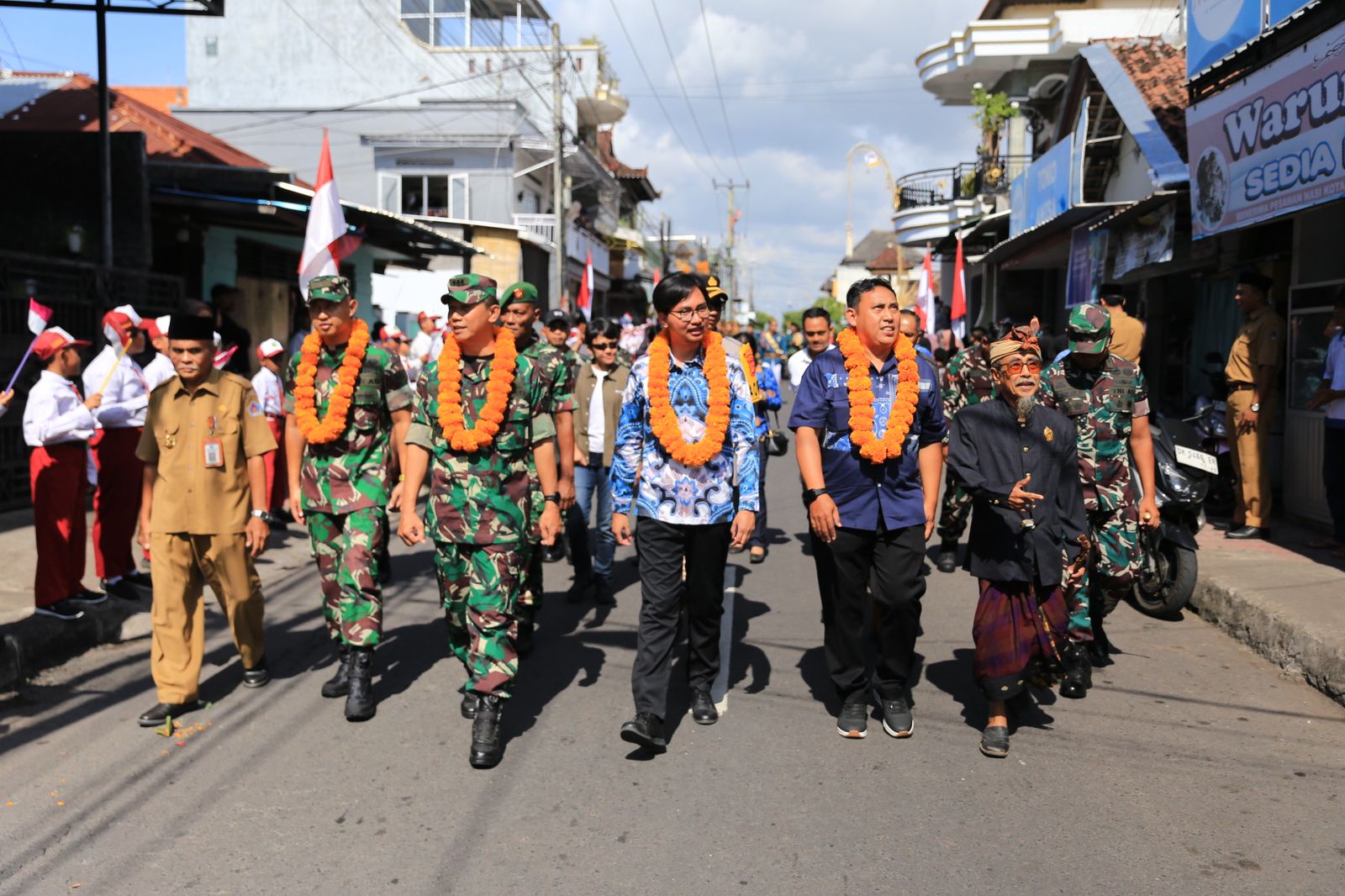 Tim Penilai Kampung Pancasila Staf Khusus Kasat, KOL. KAP. Anker Widianto di Desa Kampung Gelgel, Klungkung, Senin (17/11).