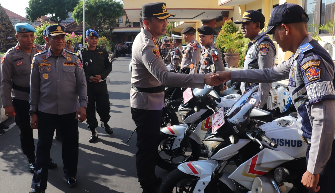TARGET KESELAMATAN PENGENDARA: Polres Buleleng menggelar Operasi Zebra Agung 2025 selama 14 hari kedepan.( Foto: Polres Buleleng untuk Radar Bali)