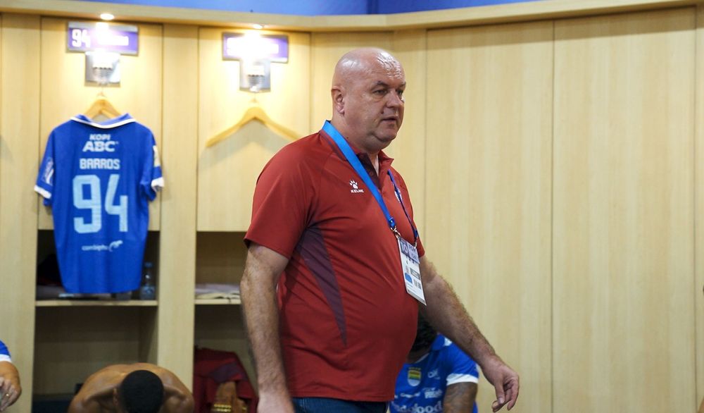 JARA REKOR - Pelatih Persib Bandung Bojan Hodak jelang bertemu Dewa United di Super League 2025.