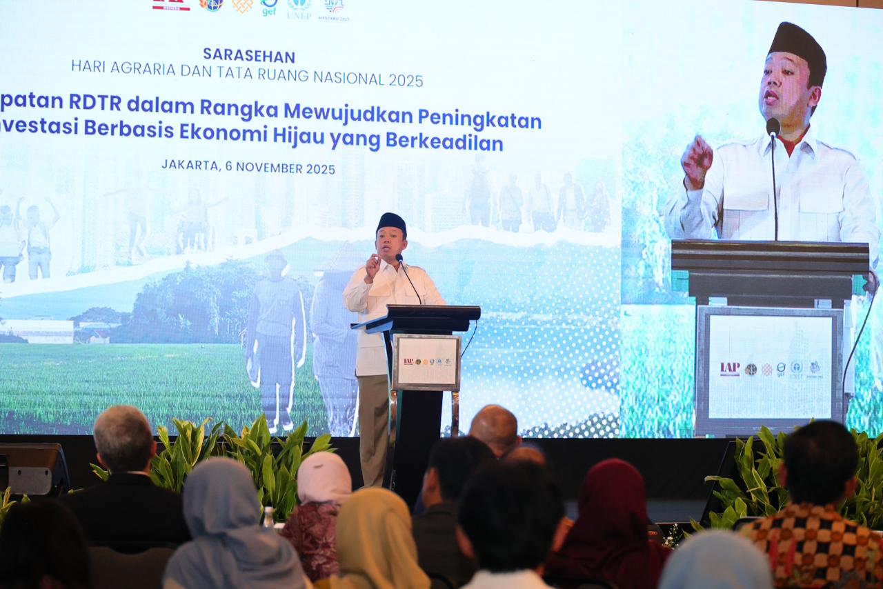 Menteri ATR/Kepala BNP Nusron Wahid saat acara Sarasehan Hari Tata Ruang (HANTARU), di Jakarta Selatan, Kamis (06/11/2025).