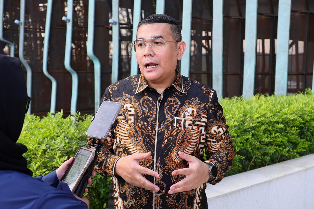 Wakil Menteri (Wamen) ATR/Wakil Kepala (Waka) BPN, Ossy Dermawan di Kantor Kemenko 3, IKN, Selasa (11/11/2025).