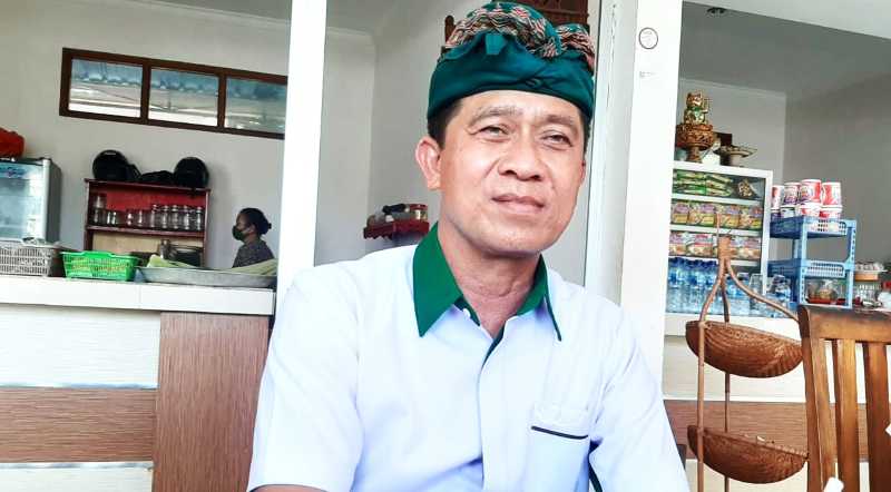 JENGAH : Nyoman Suwirta mengaku tak pernah mengintervensi proyek lift kaca. (foto: Dewa Ayu Pitri Arisanti)