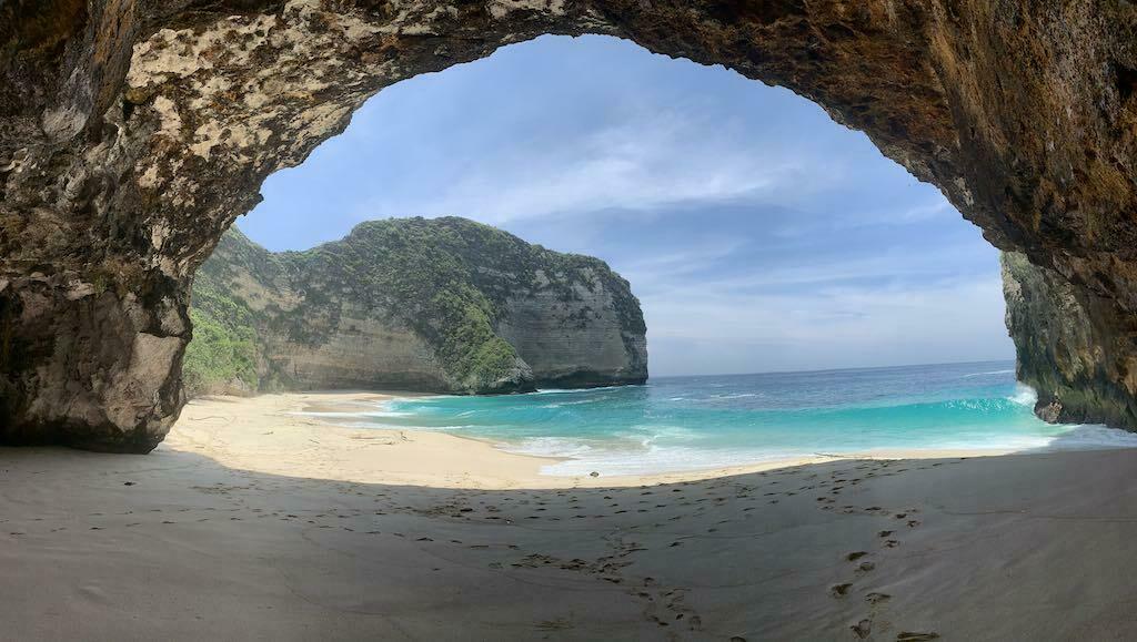 SURGA DI BUMI - Keindahan Pantai Kelingking di Nusa Penida