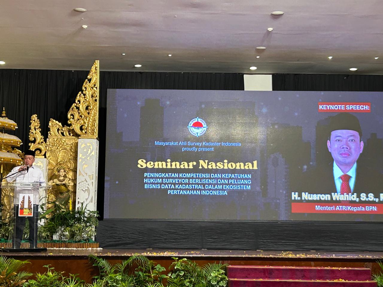 Menteri ATR/Kepala BPN Nusron Wahid saat memberi sambutan di Munas MASKI 2025 di Prime Plaza Hotel, Sanur, Denpasar, Selasa (25/11/2025).